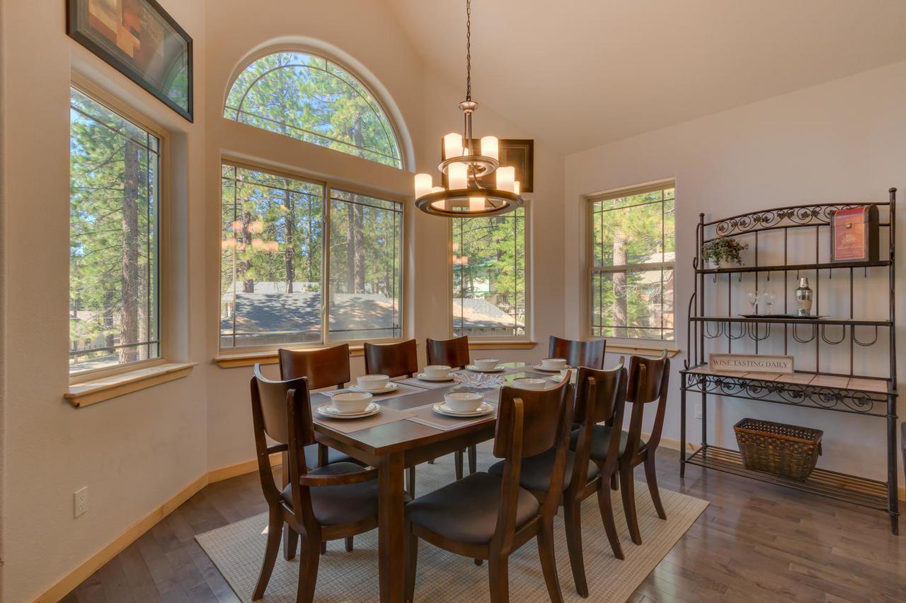 Sugar Pine Lodge - Four Bedroom Home South Lake Tahoe Zewnętrze zdjęcie